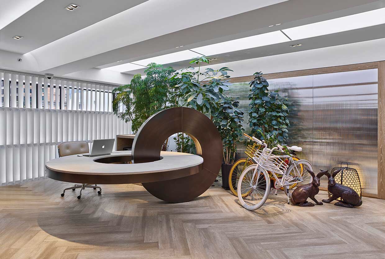 上海辦公室裝修木質(zhì)桌椅設(shè)計-第1張圖片-上海古都建筑設(shè)計集團(tuán) 上海辦公室裝修木質(zhì)桌椅設(shè)計-第1張圖片-上海古都建筑設(shè)計集團(tuán)