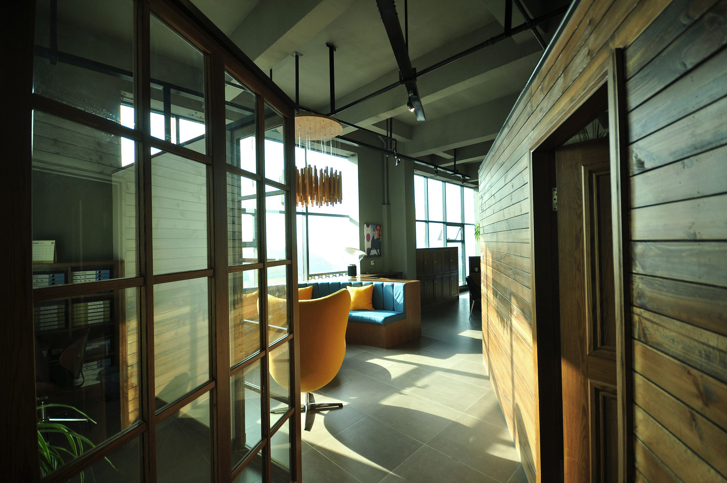 黃昏下簡約風格辦公室裝修設計效果圖-第3張圖片-上海古都建筑設計集團 黃昏下簡約風格辦公室裝修設計效果圖-第3張圖片-上海古都建筑設計集團