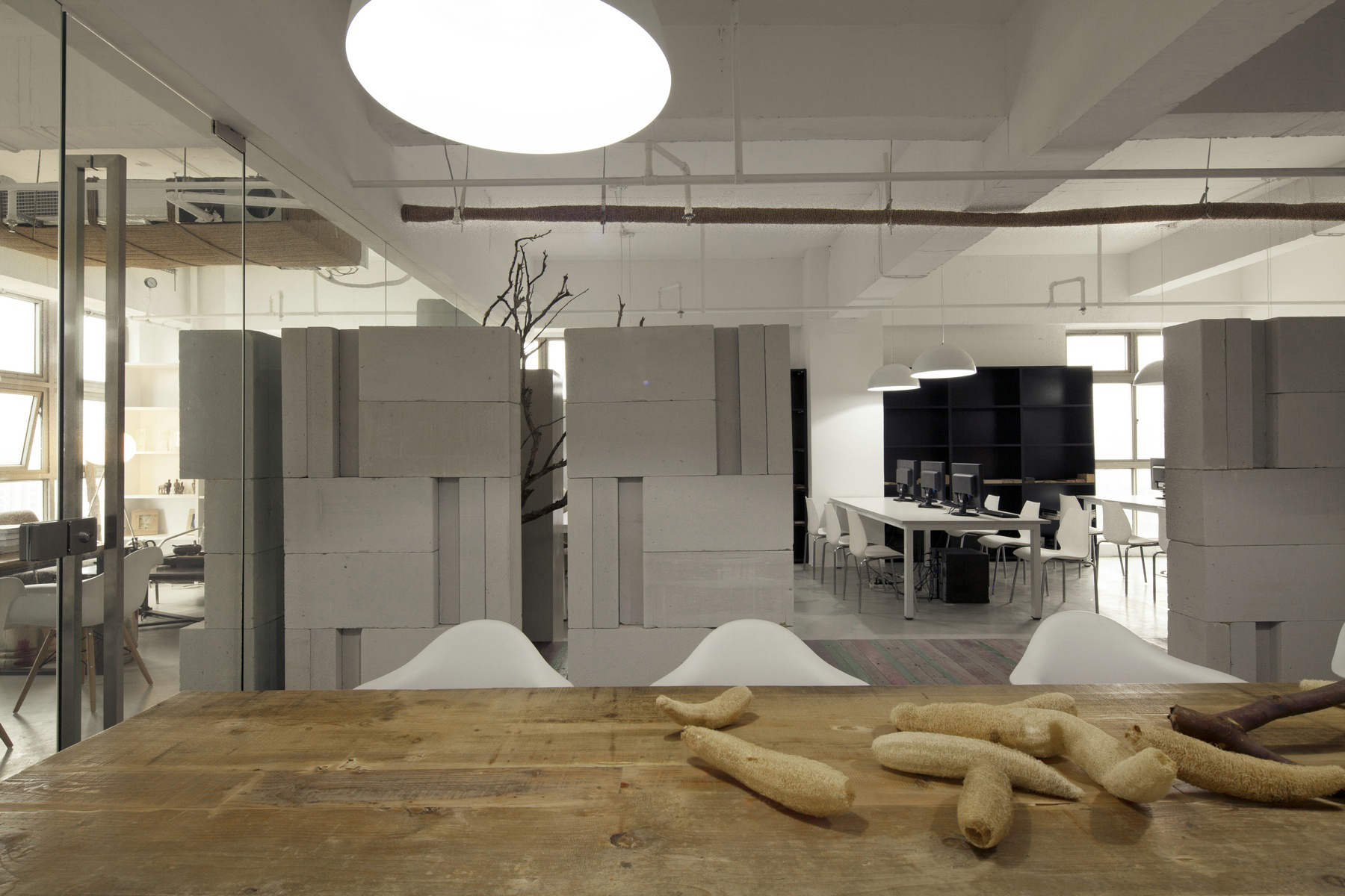 上海辦公室裝修鏡面對(duì)稱設(shè)計(jì)-第2張圖片-上海古都建筑設(shè)計(jì)集團(tuán) 上海辦公室裝修鏡面對(duì)稱設(shè)計(jì)-第2張圖片-上海古都建筑設(shè)計(jì)集團(tuán)