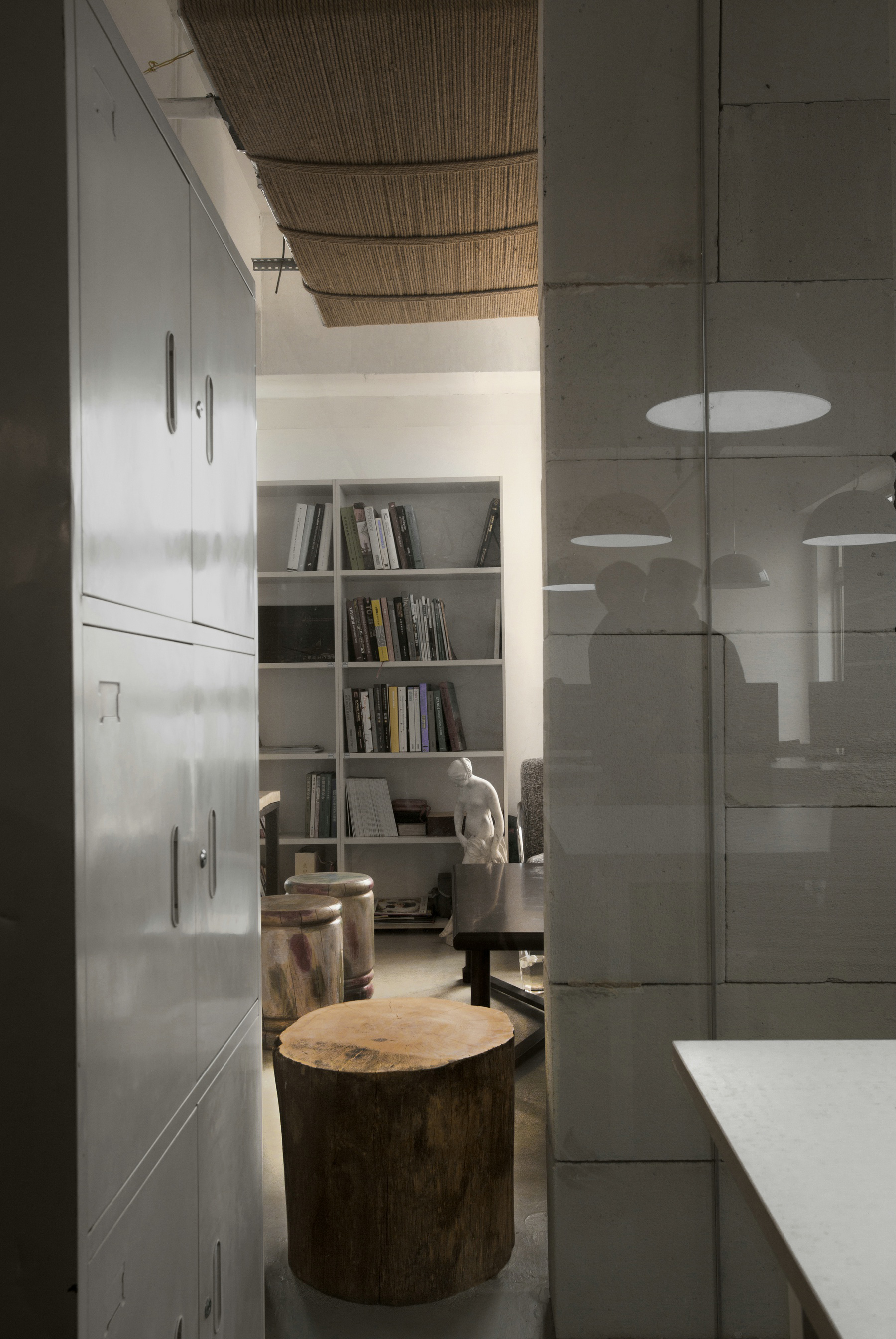 上海辦公室裝修鏡面對(duì)稱設(shè)計(jì)-第4張圖片-上海古都建筑設(shè)計(jì)集團(tuán) 上海辦公室裝修鏡面對(duì)稱設(shè)計(jì)-第4張圖片-上海古都建筑設(shè)計(jì)集團(tuán)