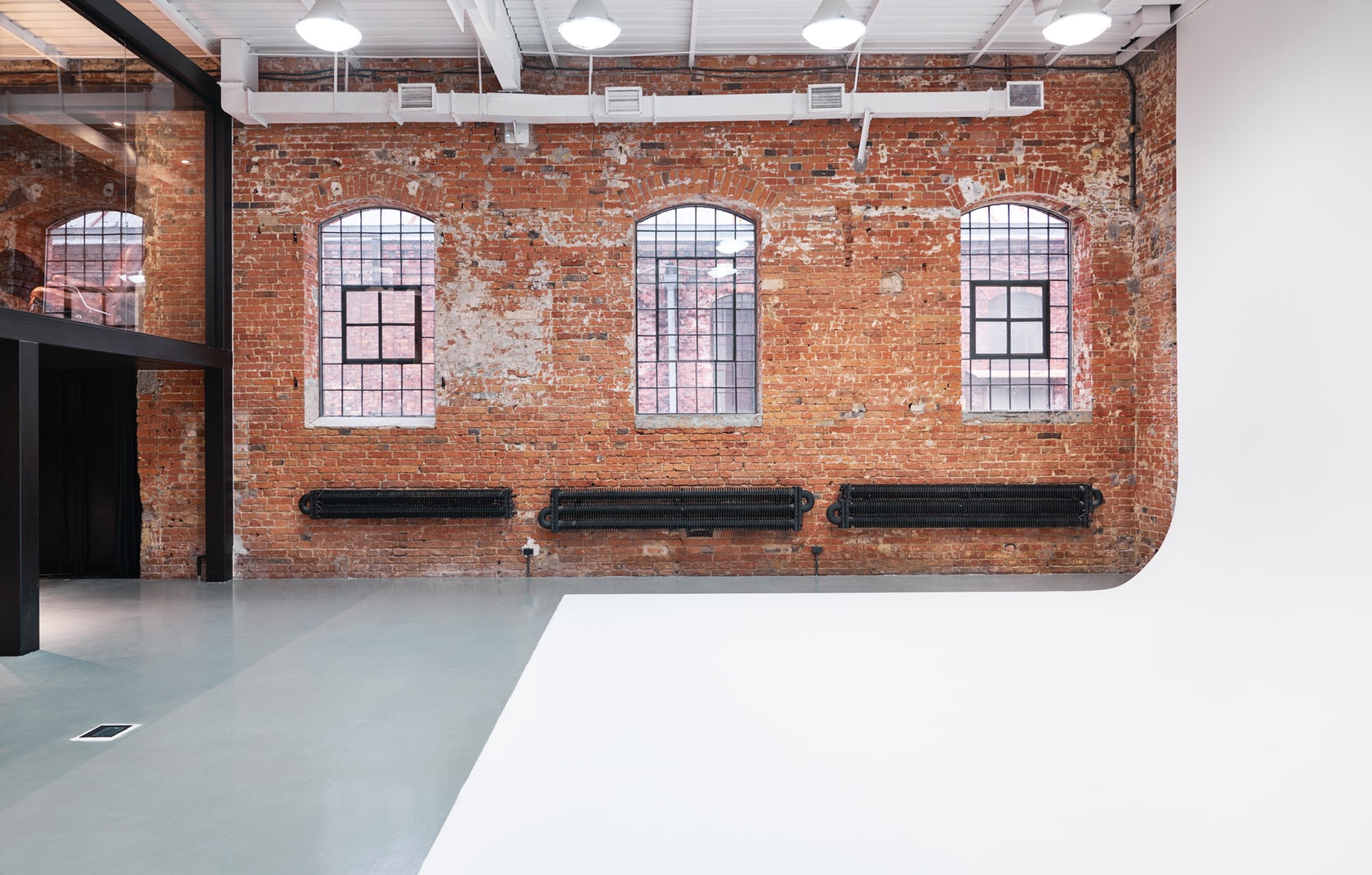 上海辦公室裝修懷舊風(fēng)格攝影棚裝修設(shè)計(jì)-第2張圖片-上海古都建筑設(shè)計(jì)集團(tuán) 上海辦公室裝修懷舊風(fēng)格攝影棚裝修設(shè)計(jì)-第2張圖片-上海古都建筑設(shè)計(jì)集團(tuán)