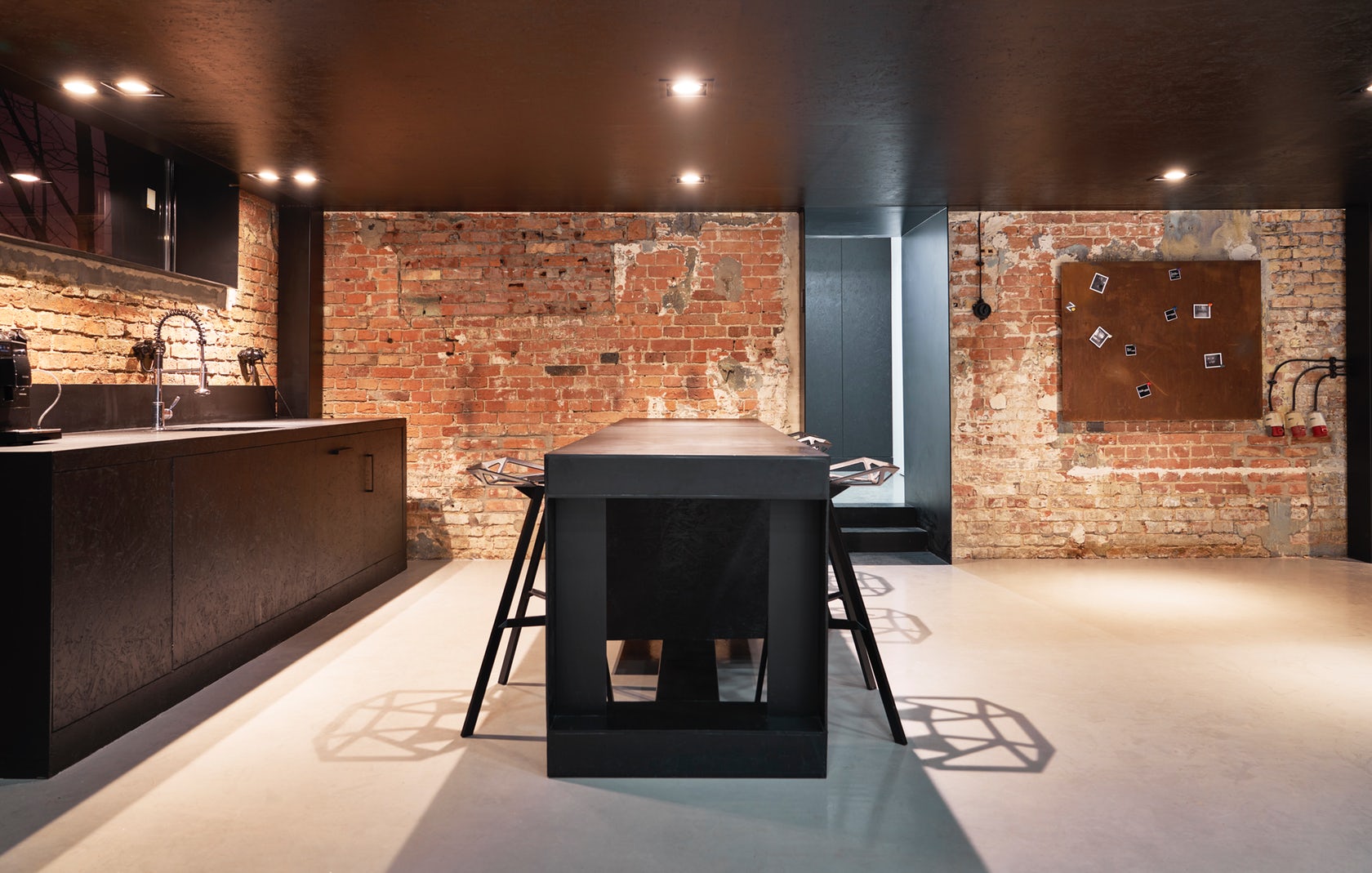 上海辦公室裝修懷舊風(fēng)格攝影棚裝修設(shè)計(jì)-第4張圖片-上海古都建筑設(shè)計(jì)集團(tuán) 上海辦公室裝修懷舊風(fēng)格攝影棚裝修設(shè)計(jì)-第4張圖片-上海古都建筑設(shè)計(jì)集團(tuán)