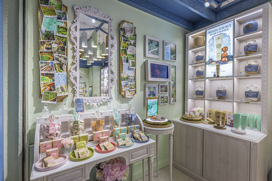 上?；瘖y品辦公室裝修設(shè)計-第3張圖片-上海古都建筑設(shè)計集團(tuán)