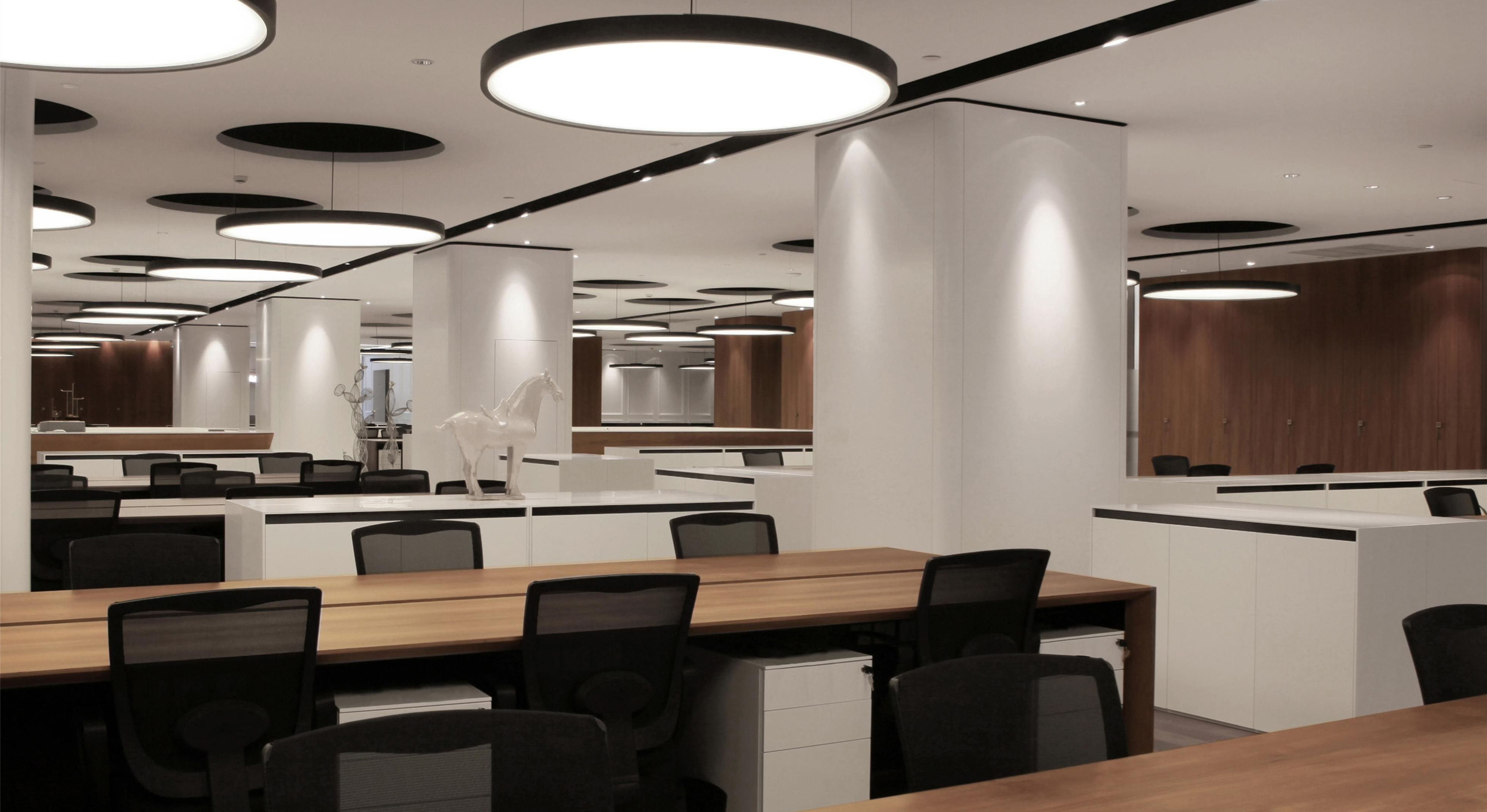 300平大氣奢華風(fēng)格辦公室裝修設(shè)計(jì)-第5張圖片-上海古都建筑設(shè)計(jì)集團(tuán) 300平大氣奢華風(fēng)格辦公室裝修設(shè)計(jì)-第5張圖片-上海古都建筑設(shè)計(jì)集團(tuán)