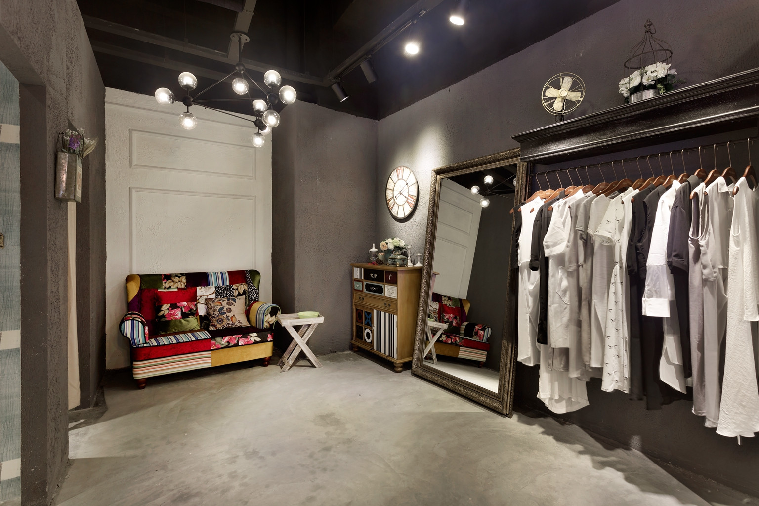 loft風(fēng)格女裝店裝修設(shè)計-第1張圖片-上海古都建筑設(shè)計集團 loft風(fēng)格女裝店裝修設(shè)計-第1張圖片-上海古都建筑設(shè)計集團