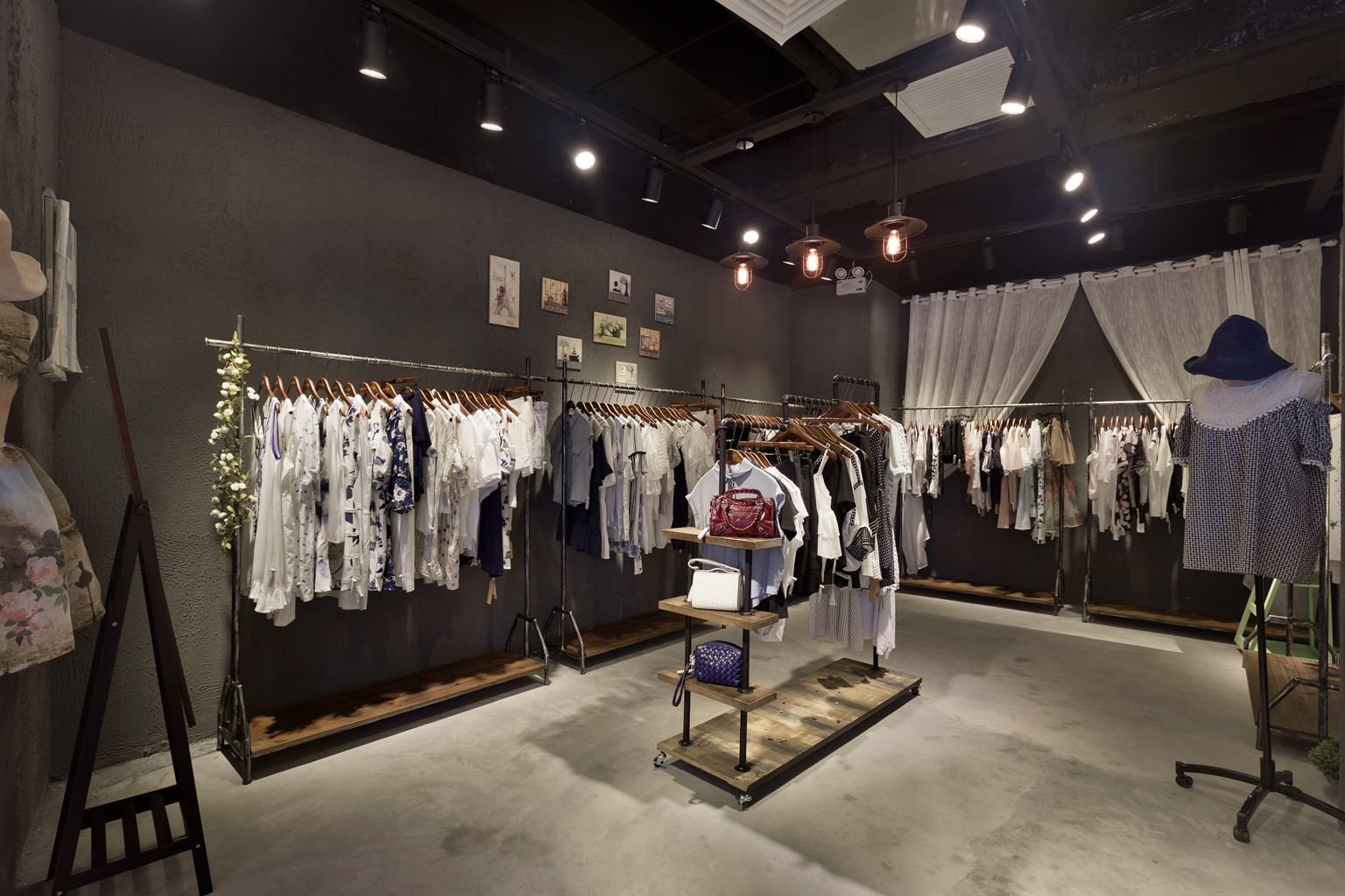 loft風(fēng)格女裝店裝修設(shè)計-第4張圖片-上海古都建筑設(shè)計集團 loft風(fēng)格女裝店裝修設(shè)計-第4張圖片-上海古都建筑設(shè)計集團