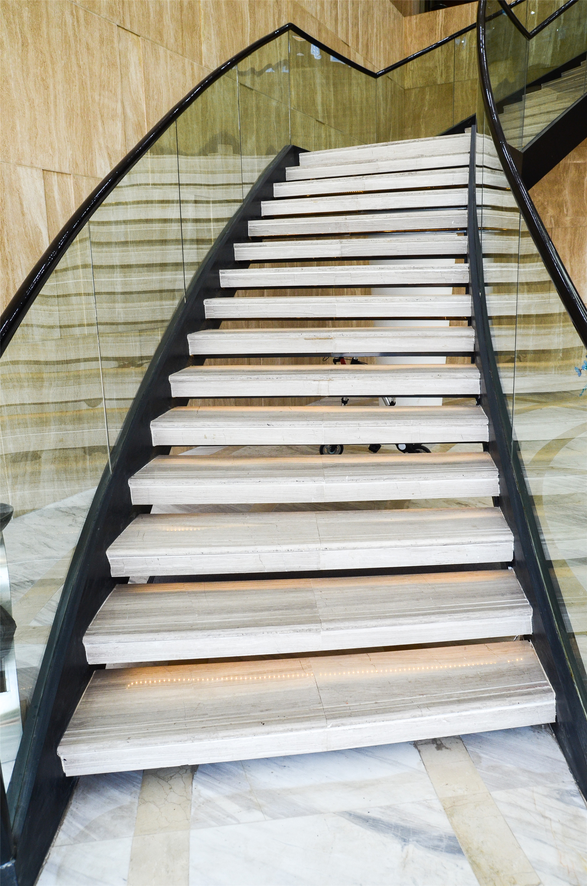 時(shí)尚大氣辦公室裝修設(shè)計(jì)-第6張圖片-上海古都建筑設(shè)計(jì)集團(tuán) 時(shí)尚大氣辦公室裝修設(shè)計(jì)-第6張圖片-上海古都建筑設(shè)計(jì)集團(tuán)