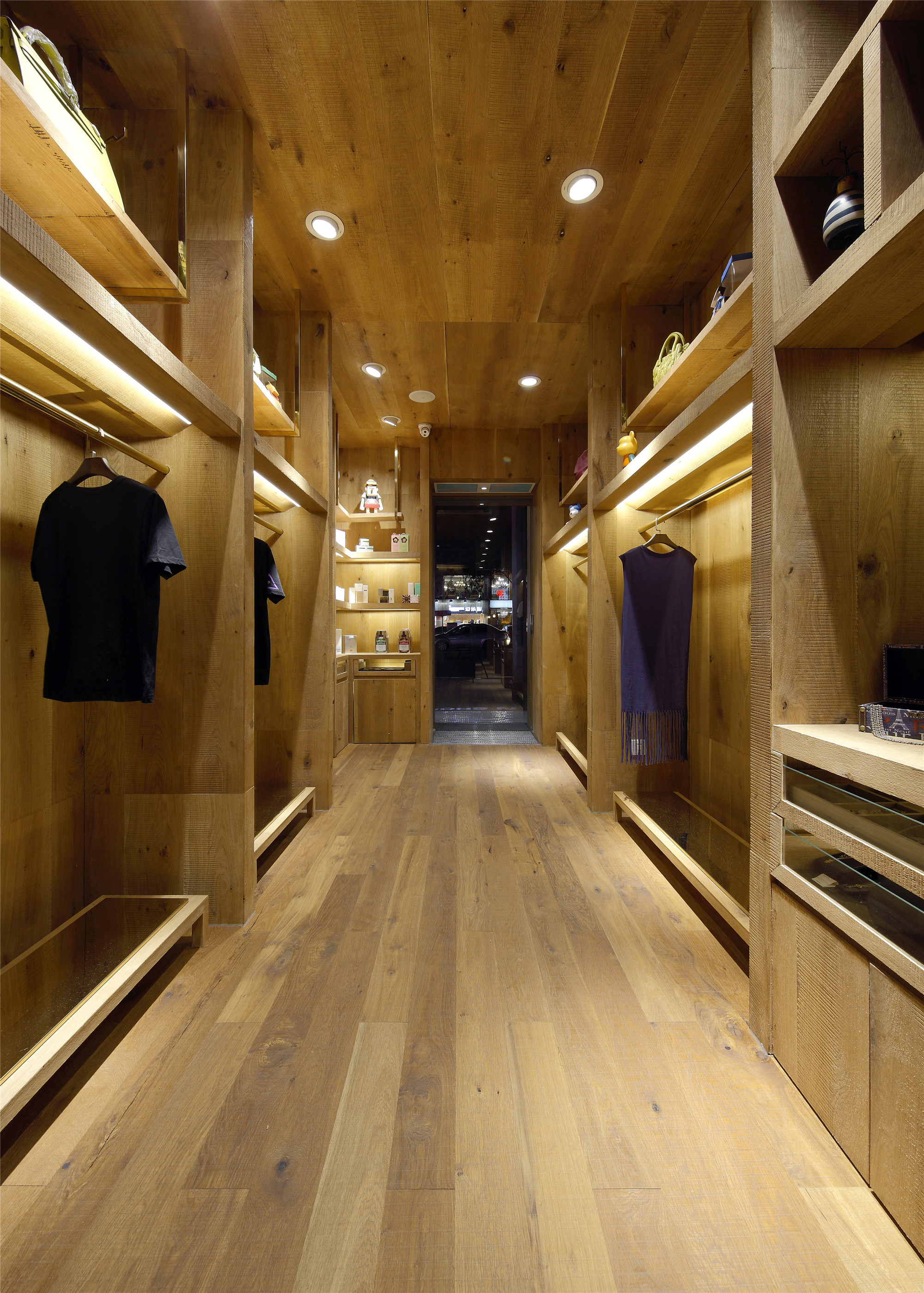 原木風格服裝店裝修設(shè)計-第3張圖片-上海古都建筑設(shè)計集團 原木風格服裝店裝修設(shè)計-第3張圖片-上海古都建筑設(shè)計集團