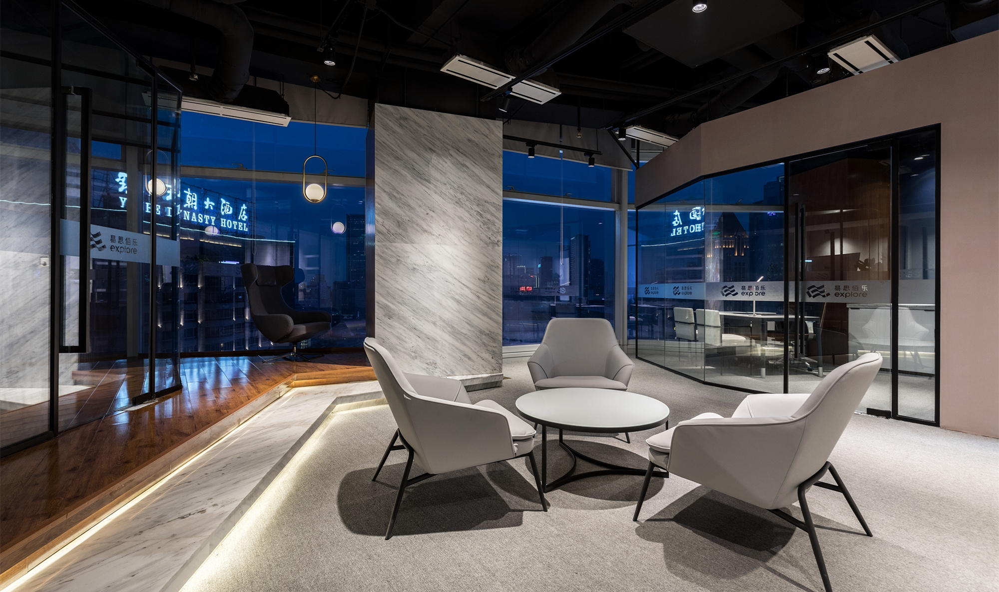 白色極簡辦公室裝修設(shè)計-第3張圖片-上海古都建筑設(shè)計集團(tuán) 白色極簡辦公室裝修設(shè)計-第3張圖片-上海古都建筑設(shè)計集團(tuán)