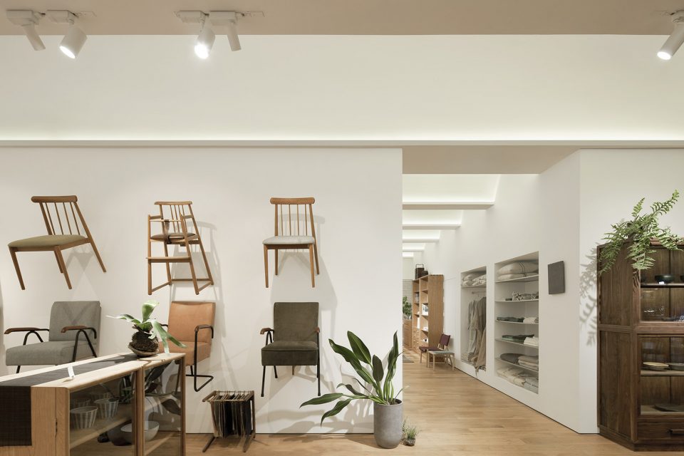 原木簡(jiǎn)約家具店裝修設(shè)計(jì)-第5張圖片-上海古都建筑設(shè)計(jì)集團(tuán) 原木簡(jiǎn)約家具店裝修設(shè)計(jì)-第5張圖片-上海古都建筑設(shè)計(jì)集團(tuán)