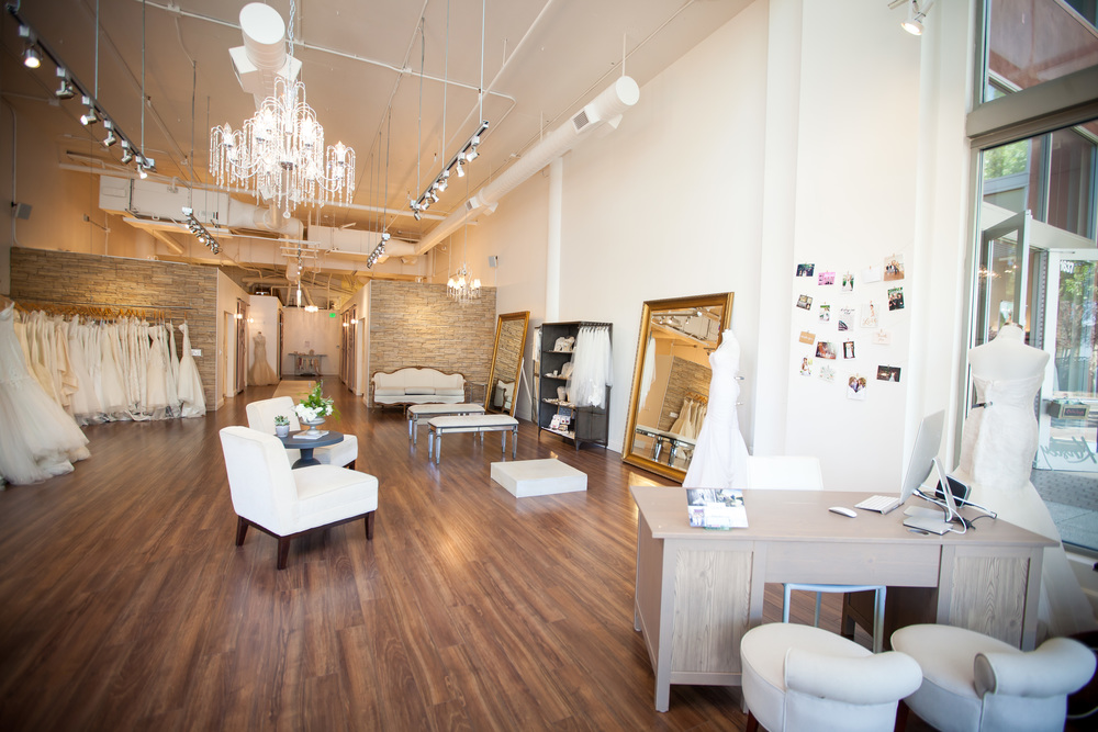 現(xiàn)代時尚婚紗店裝修設計-第3張圖片-上海古都建筑設計集團 現(xiàn)代時尚婚紗店裝修設計-第3張圖片-上海古都建筑設計集團