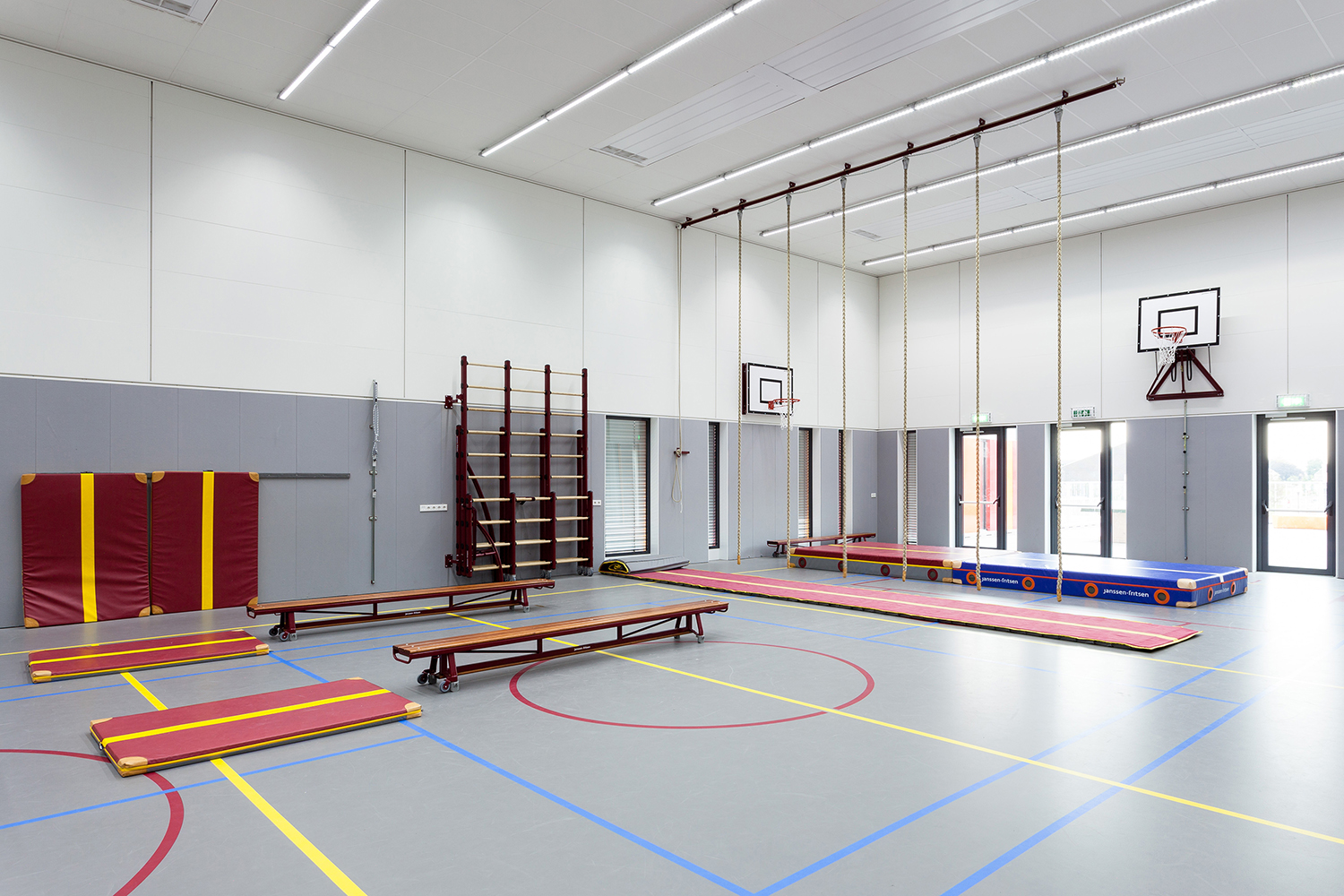 現(xiàn)代健身體育館裝修設(shè)計-第3張圖片-上海古都建筑設(shè)計集團 現(xiàn)代健身體育館裝修設(shè)計-第3張圖片-上海古都建筑設(shè)計集團