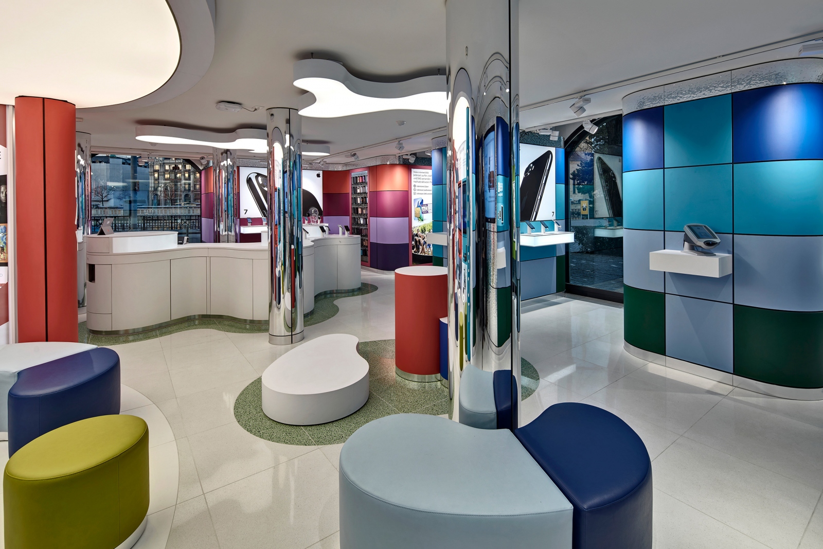 高檔創(chuàng)意手機店裝修設(shè)計-第4張圖片-上海古都建筑設(shè)計集團 高檔創(chuàng)意手機店裝修設(shè)計-第4張圖片-上海古都建筑設(shè)計集團