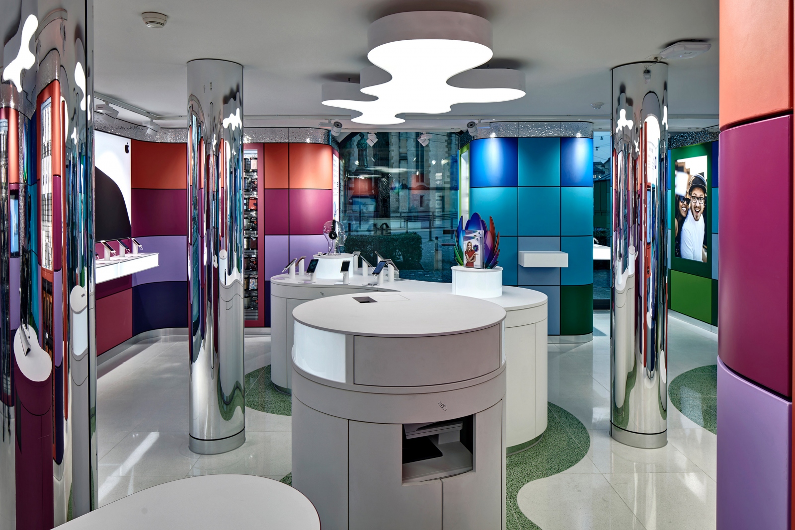 高檔創(chuàng)意手機店裝修設(shè)計-第5張圖片-上海古都建筑設(shè)計集團 高檔創(chuàng)意手機店裝修設(shè)計-第5張圖片-上海古都建筑設(shè)計集團