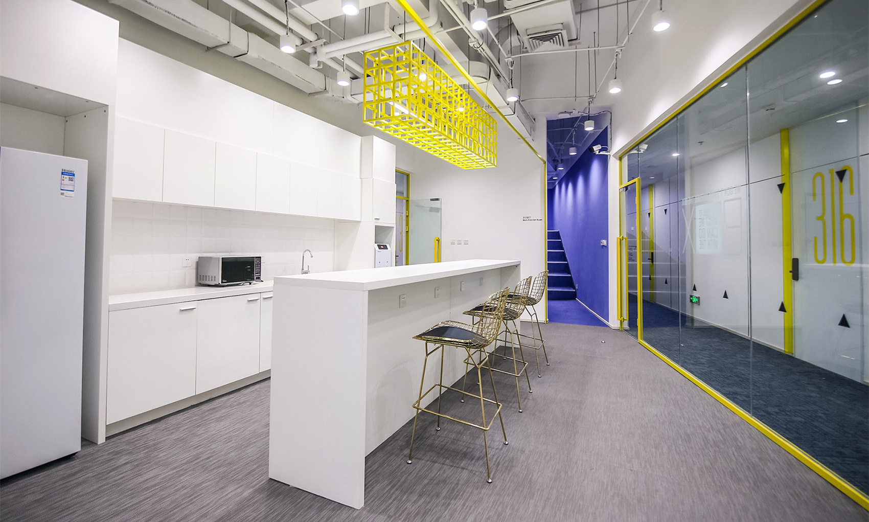 工業(yè)建筑風(fēng)格辦公室裝修設(shè)計-第2張圖片-上海古都建筑設(shè)計集團 工業(yè)建筑風(fēng)格辦公室裝修設(shè)計-第2張圖片-上海古都建筑設(shè)計集團